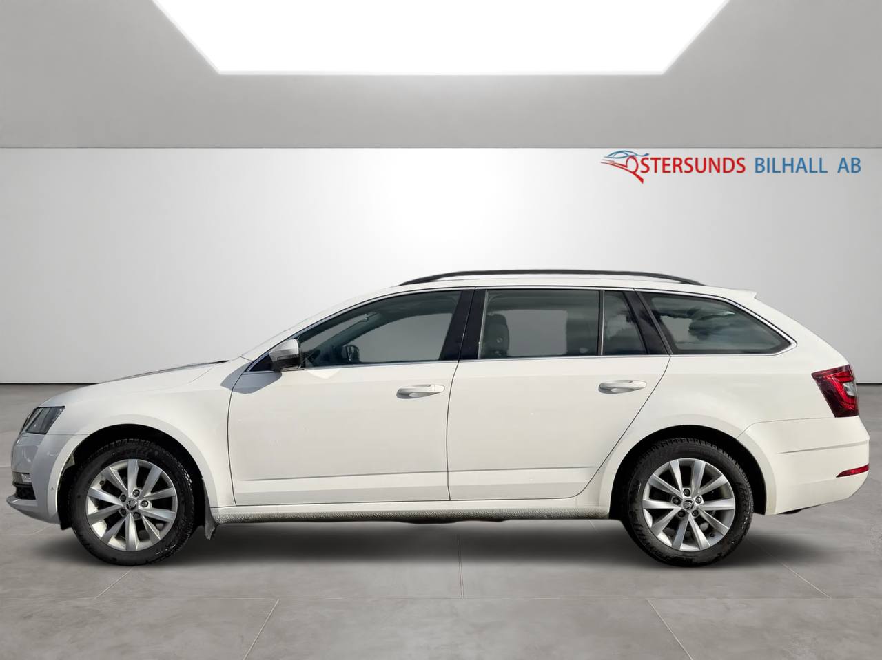 Skoda Octavia Kombi 2.0 TDI SCR 4x4 Ambition D-Värm 1 Brukare Drag