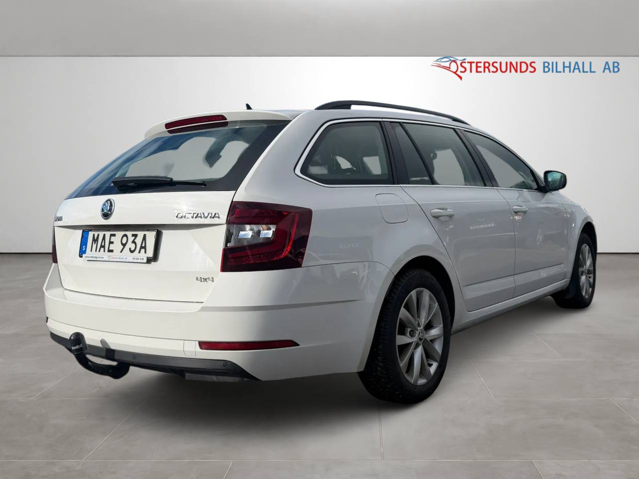 Skoda Octavia Kombi 2.0 TDI SCR 4x4 Ambition D-Värm 1 Brukare Drag