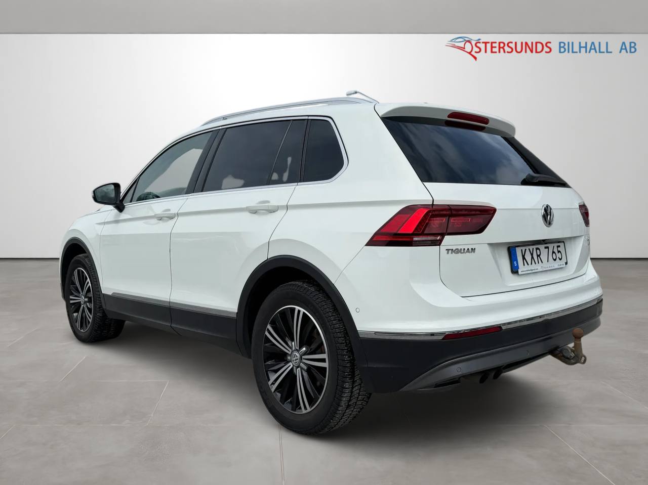 Volkswagen Tiguan 2.0 TDI 4M GT Cockpit Ny Kamrem Drag 2 Brukare D-värm