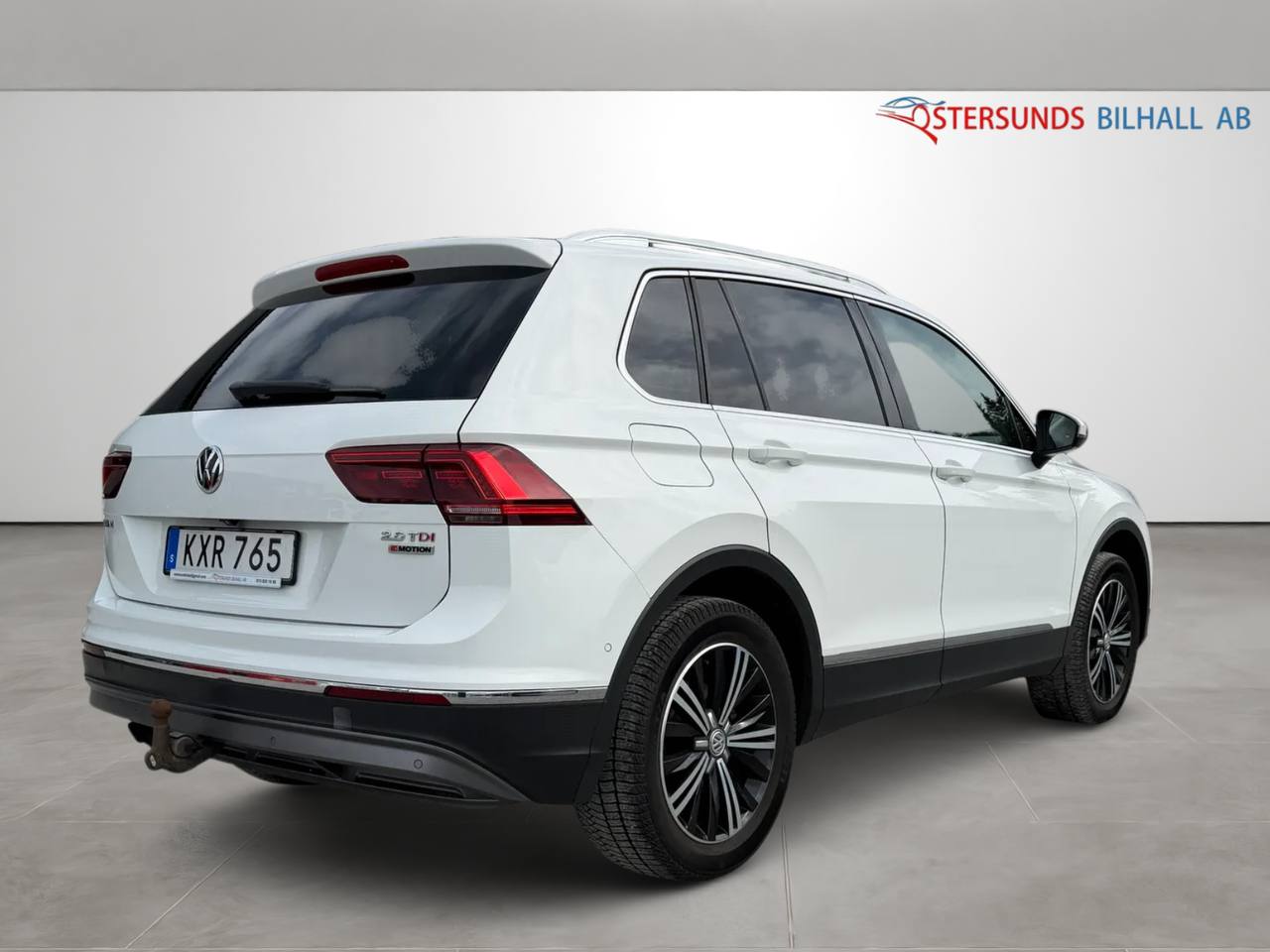Volkswagen Tiguan 2.0 TDI 4M GT Cockpit Ny Kamrem Drag 2 Brukare D-värm