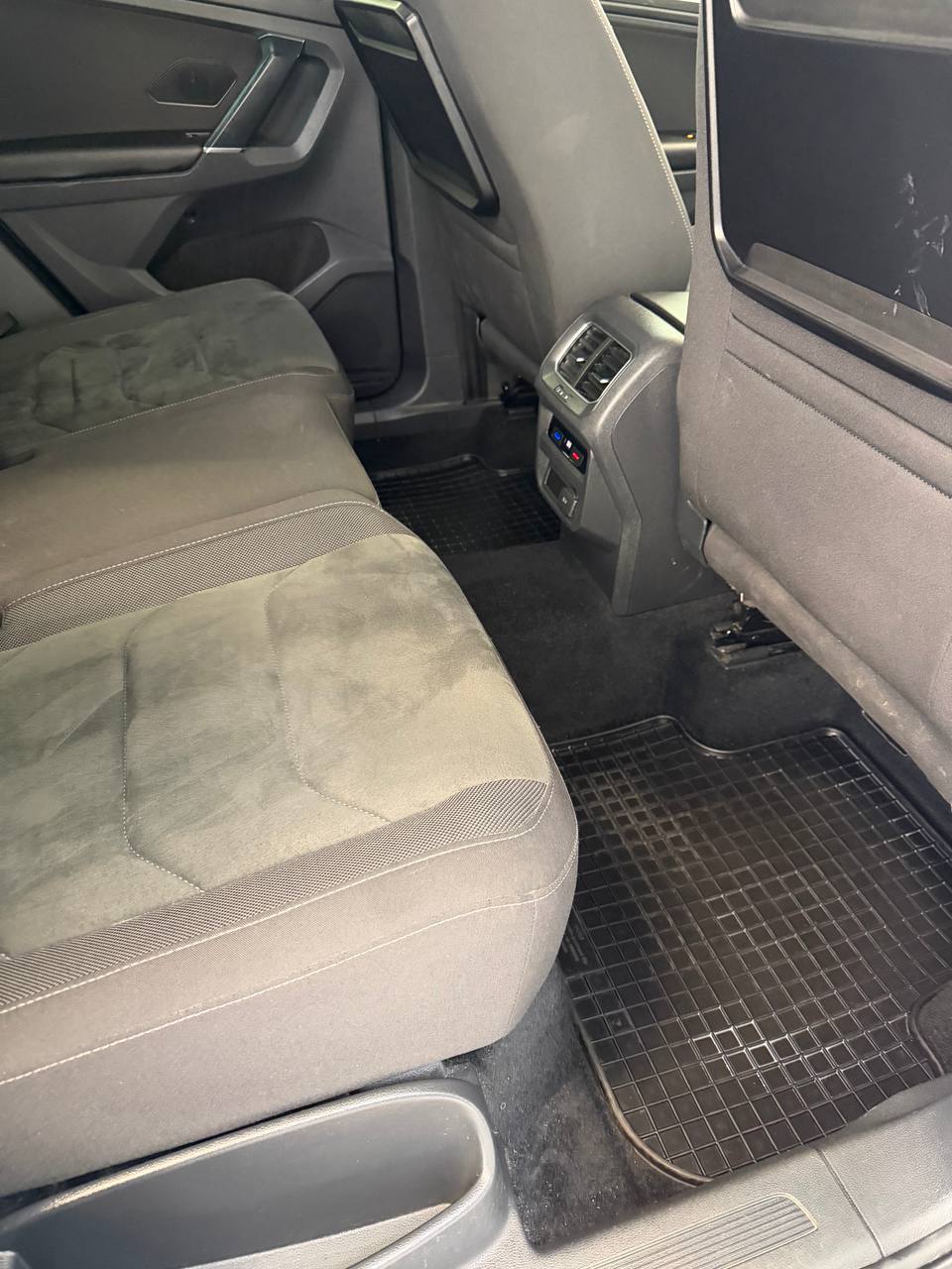 Volkswagen Tiguan 2.0 TDI 4M GT Cockpit Ny Kamrem Drag 2 Brukare D-värm