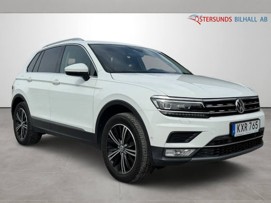 Volkswagen Tiguan 2.0 TDI 4M GT Cockpit Ny Kamrem Drag 2 Brukare D-värm