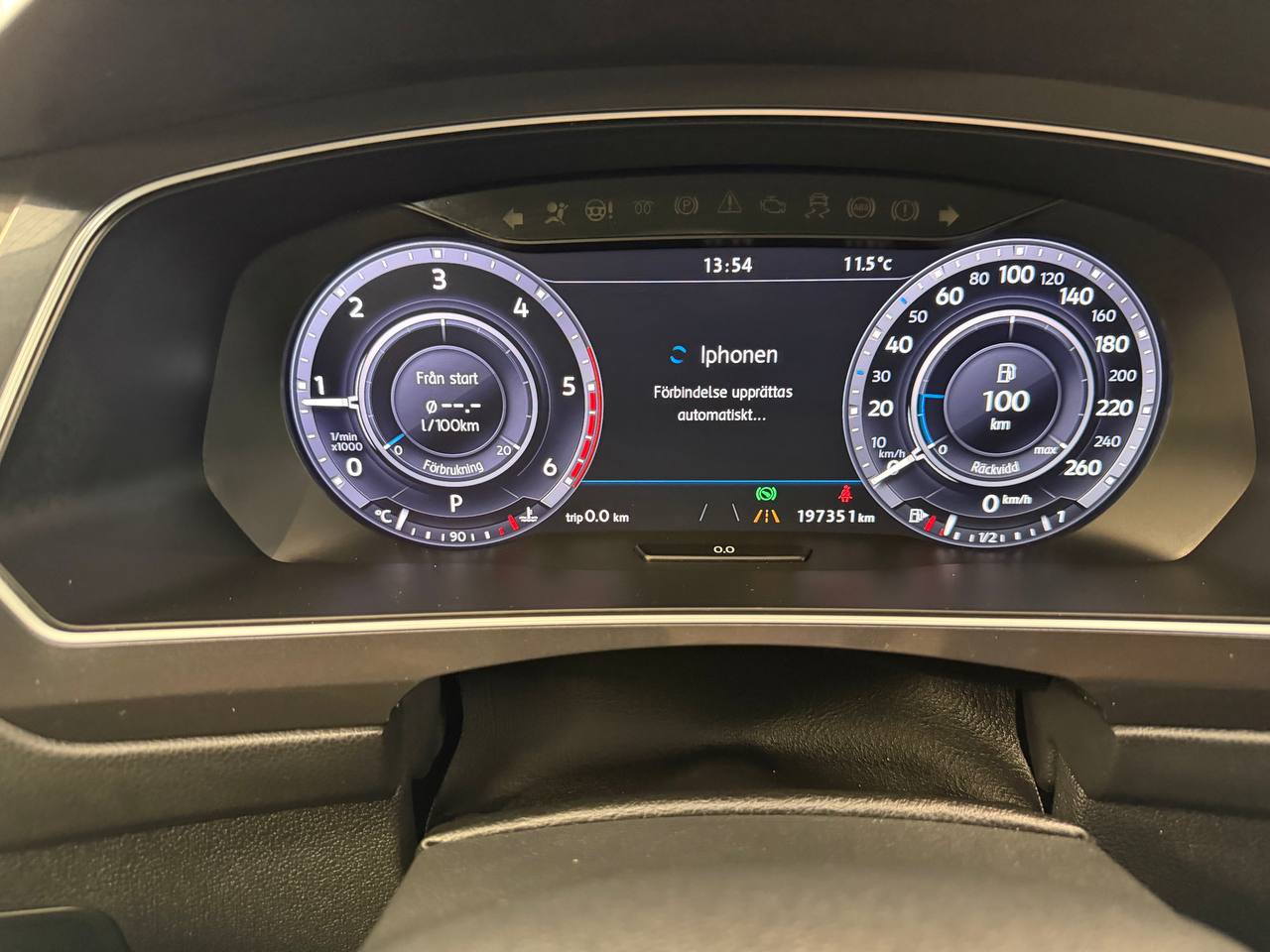 Volkswagen Tiguan 2.0 TDI 4M GT Cockpit Ny Kamrem Drag 2 Brukare D-värm