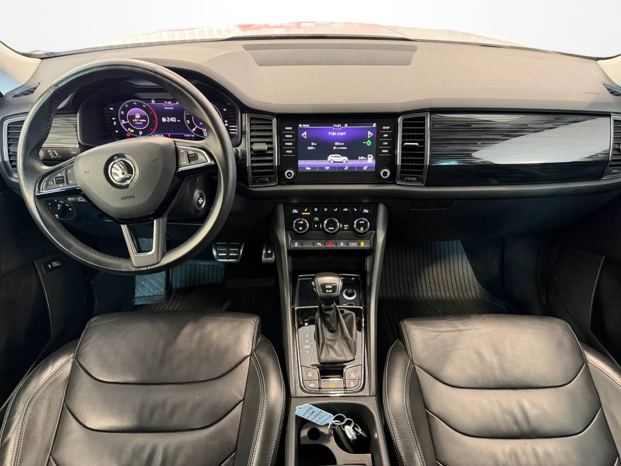 Skoda Kodiaq 2.0 TDI SCR 4x4 Businessline Cockpit D-värm 1 Brukare