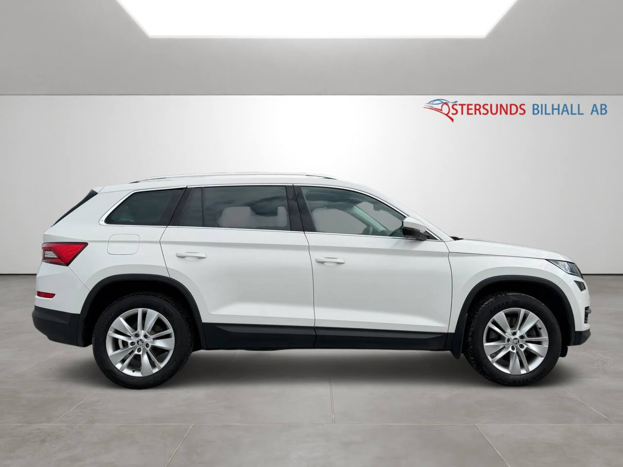 Skoda Kodiaq 2.0 TDI SCR 4x4 Businessline Cockpit D-värm 1 Brukare