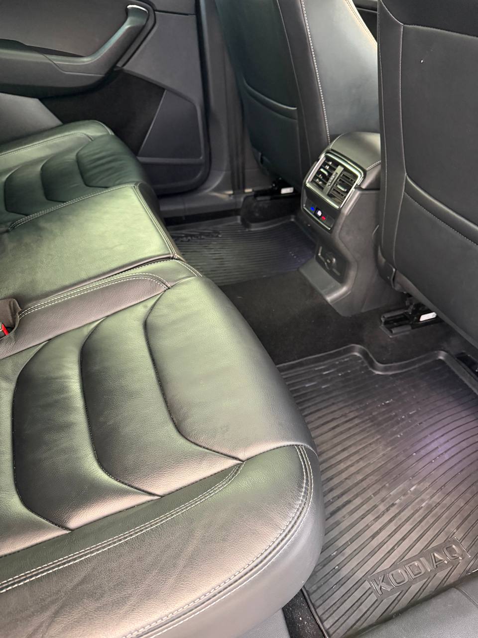 Skoda Kodiaq 2.0 TDI SCR 4x4 Businessline Cockpit D-värm 1 Brukare