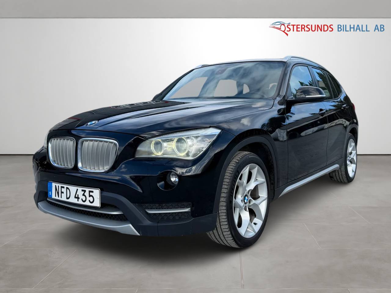 BMW X1 xDrive18d Steptronic xLine D-värm Pano Navi 1Brukare
