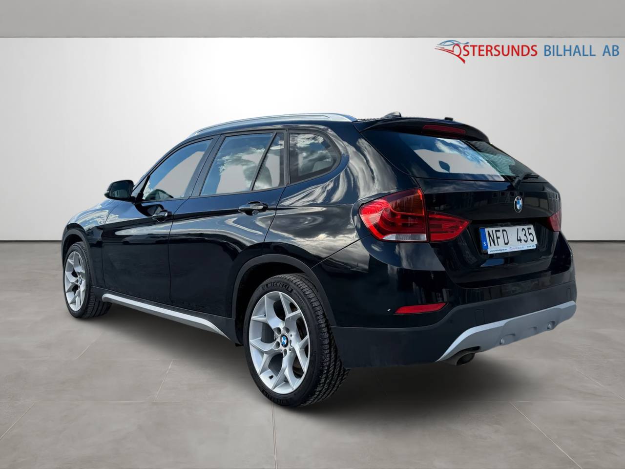 BMW X1 xDrive18d Steptronic xLine D-värm Pano Navi 1Brukare
