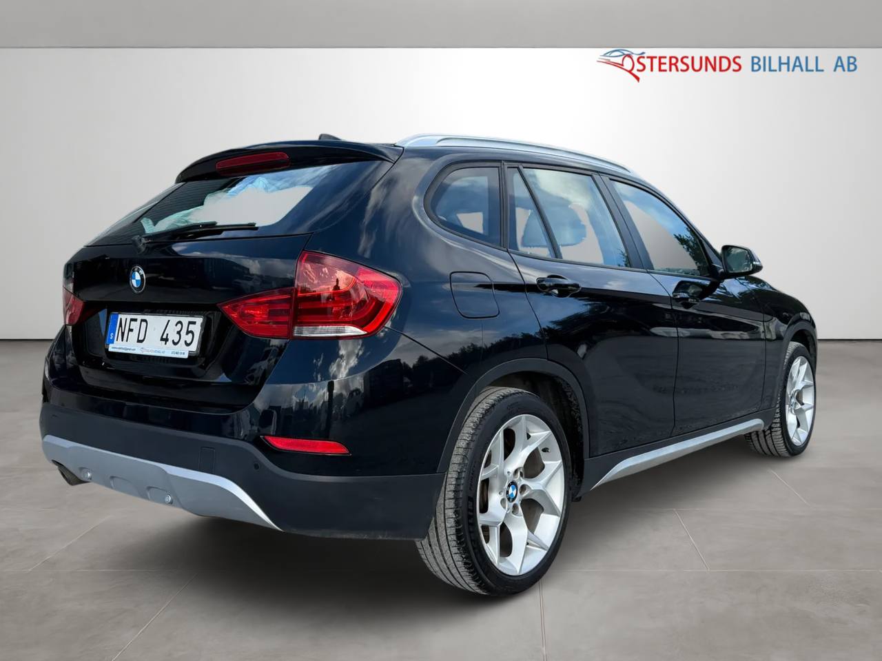 BMW X1 xDrive18d Steptronic xLine D-värm Pano Navi 1Brukare