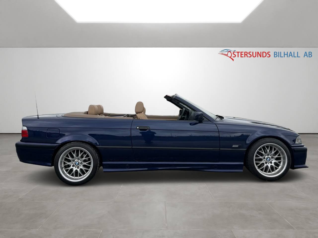 BMW 320 i Convertible