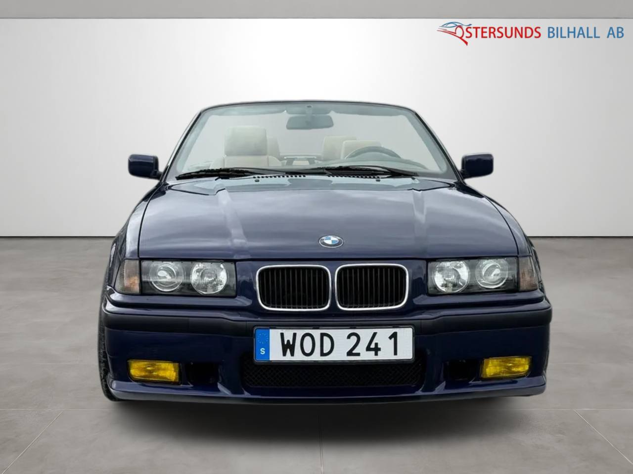 BMW 320 i Convertible