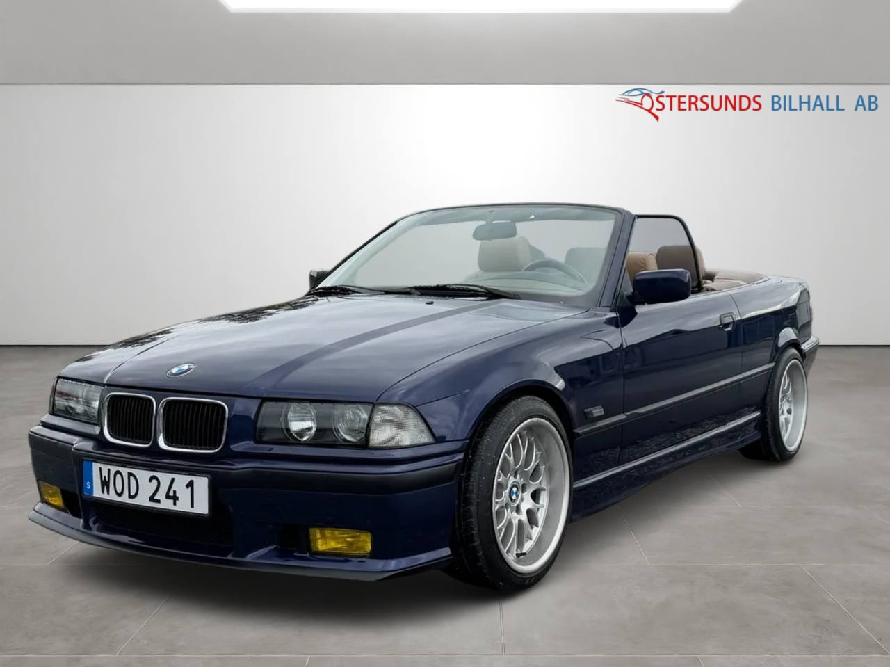 BMW 320 i Convertible