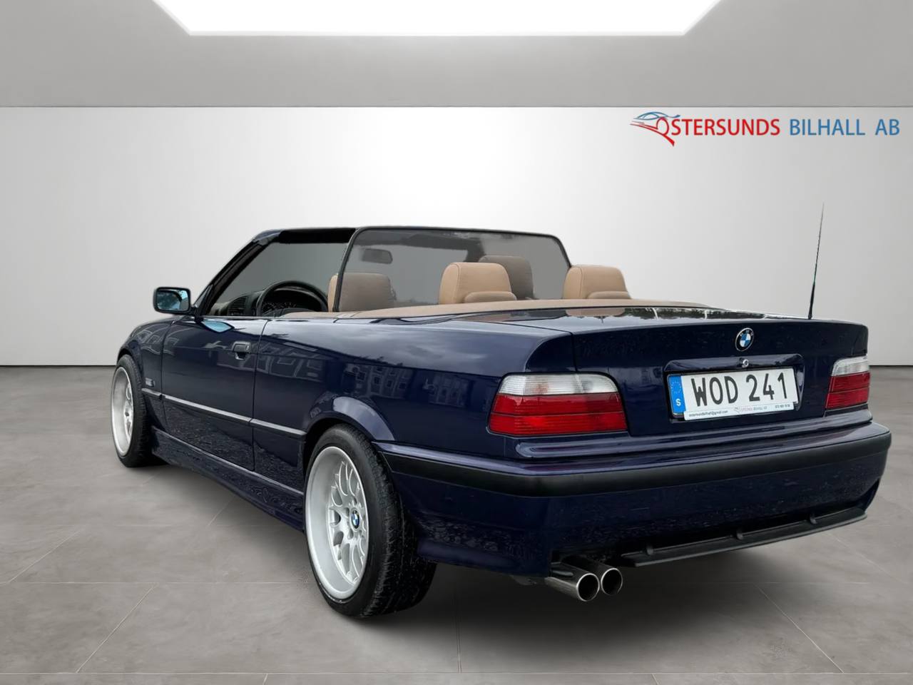 BMW 320 i Convertible