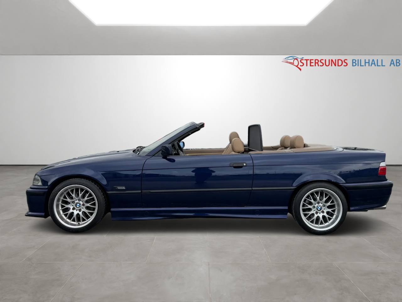 BMW 320 i Convertible