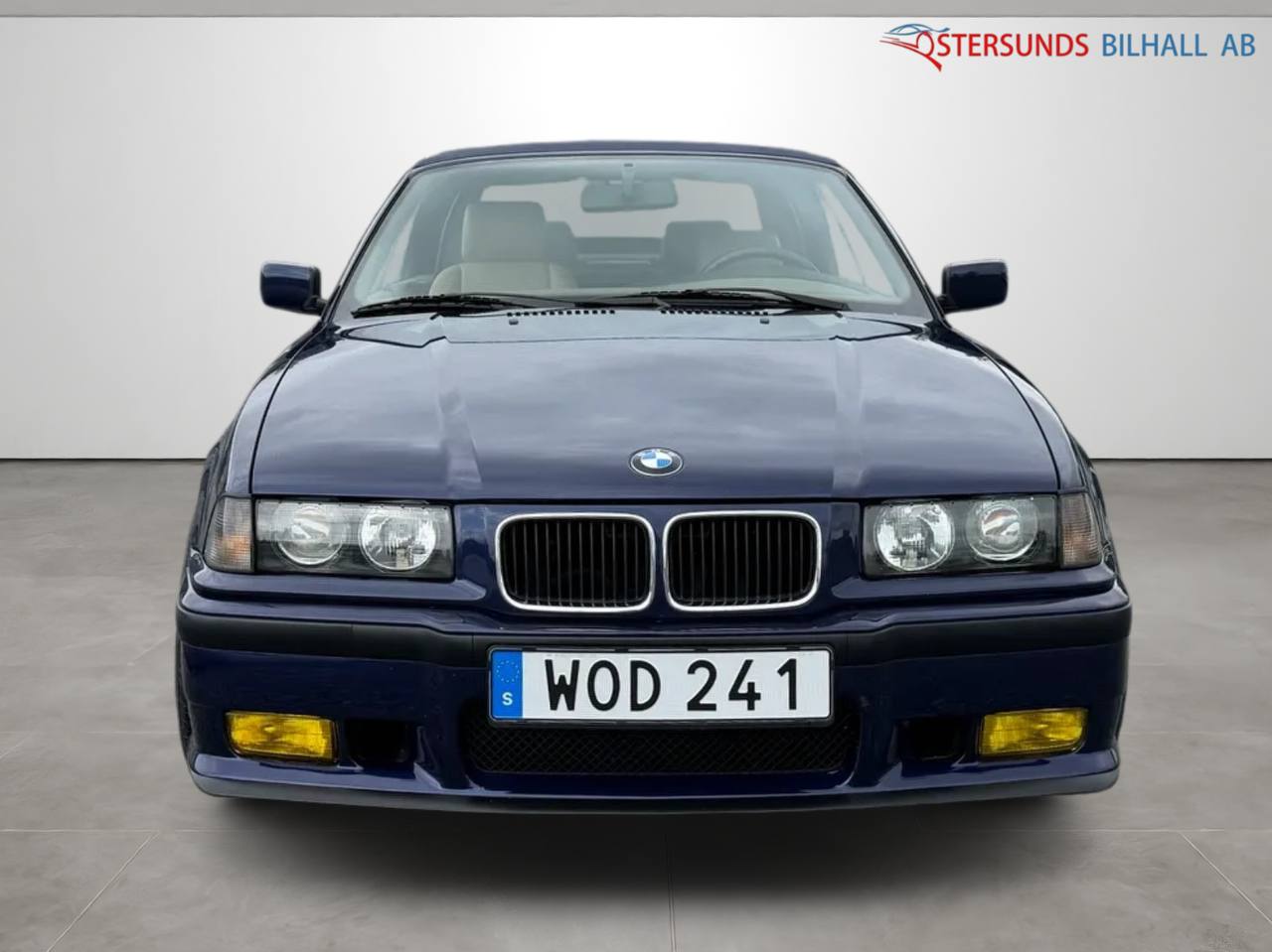 BMW 320 i Convertible