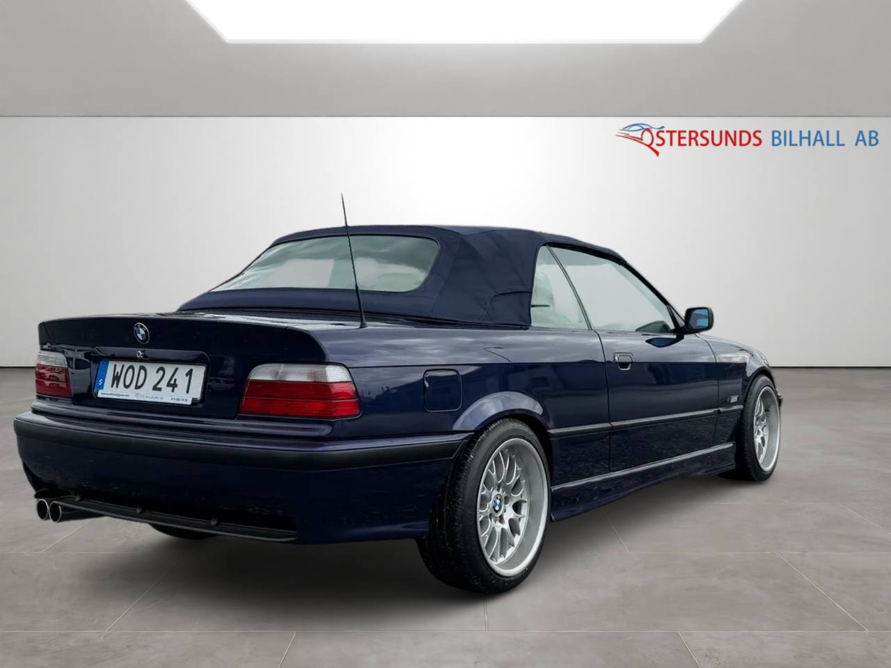 BMW 320 i Convertible