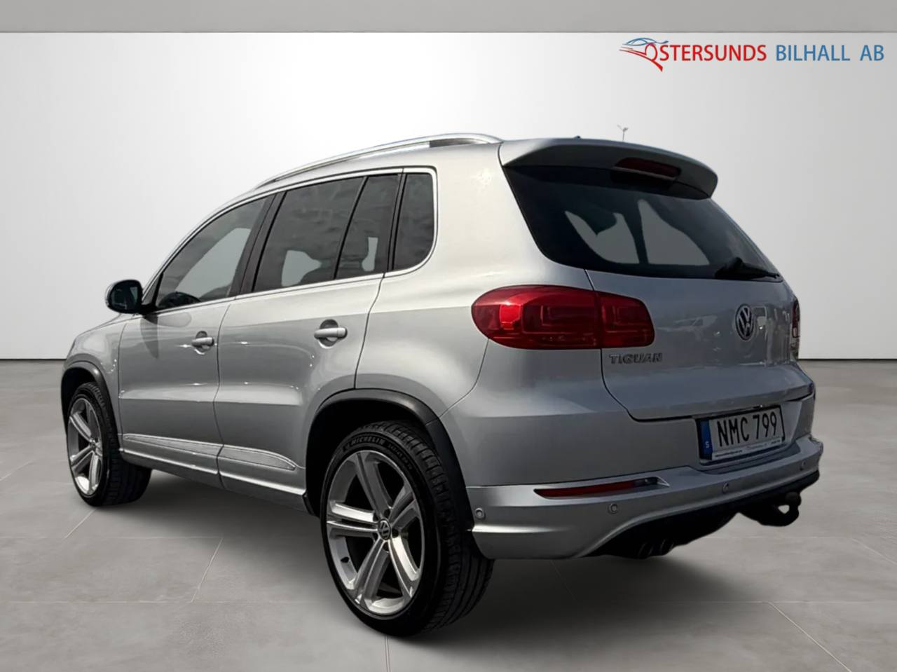 Volkswagen Tiguan 2.0 TDI DPF 4Motion Pano D-Värm R-Line