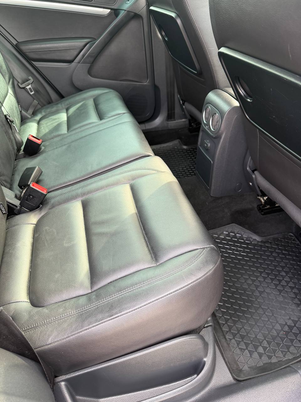 Volkswagen Tiguan 2.0 TDI DPF 4Motion Pano D-Värm R-Line