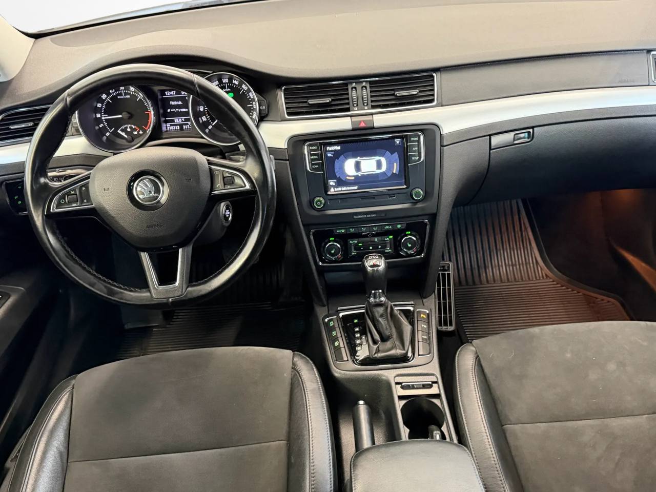 Skoda Superb Kombi 2.0 TDI 4x4 Elegance D-värmare M-värmare Drag
