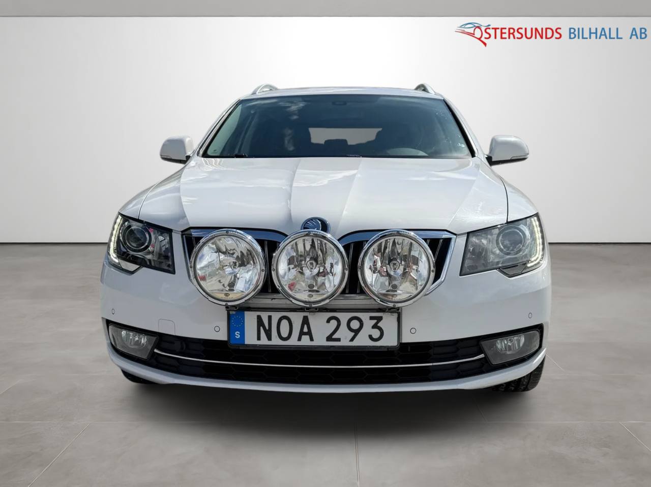 Skoda Superb Kombi 2.0 TDI 4x4 Elegance D-värmare M-värmare Drag