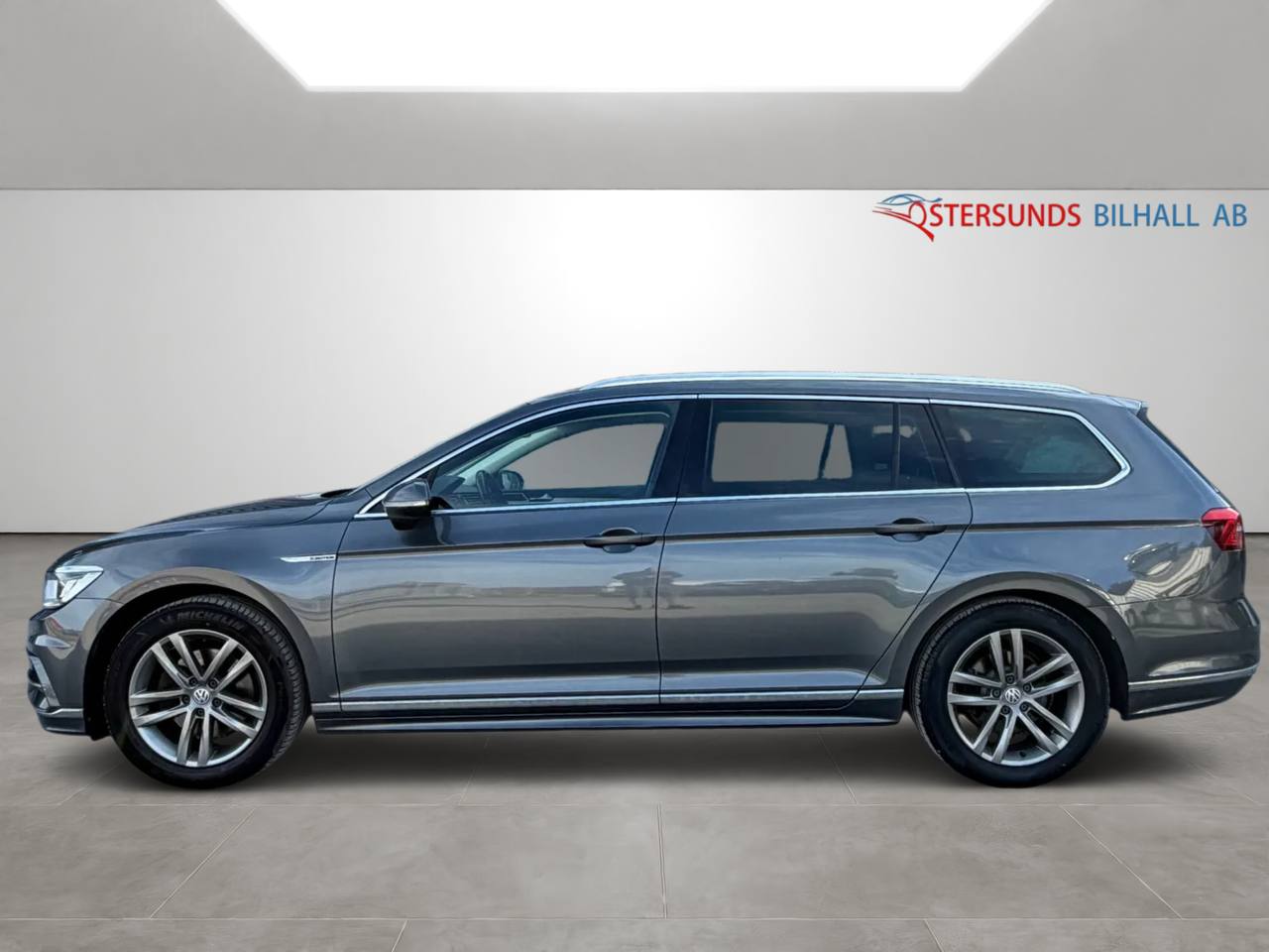 Volkswagen Passat 2.0 TDI 4M GT D-värm R-Line Ny kamrem 1 Brukare