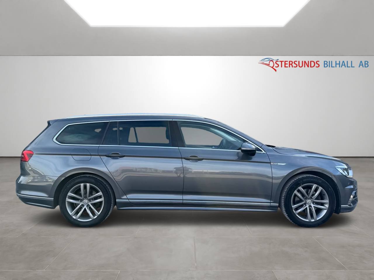 Volkswagen Passat 2.0 TDI 4M GT D-värm R-Line Ny kamrem 1 Brukare