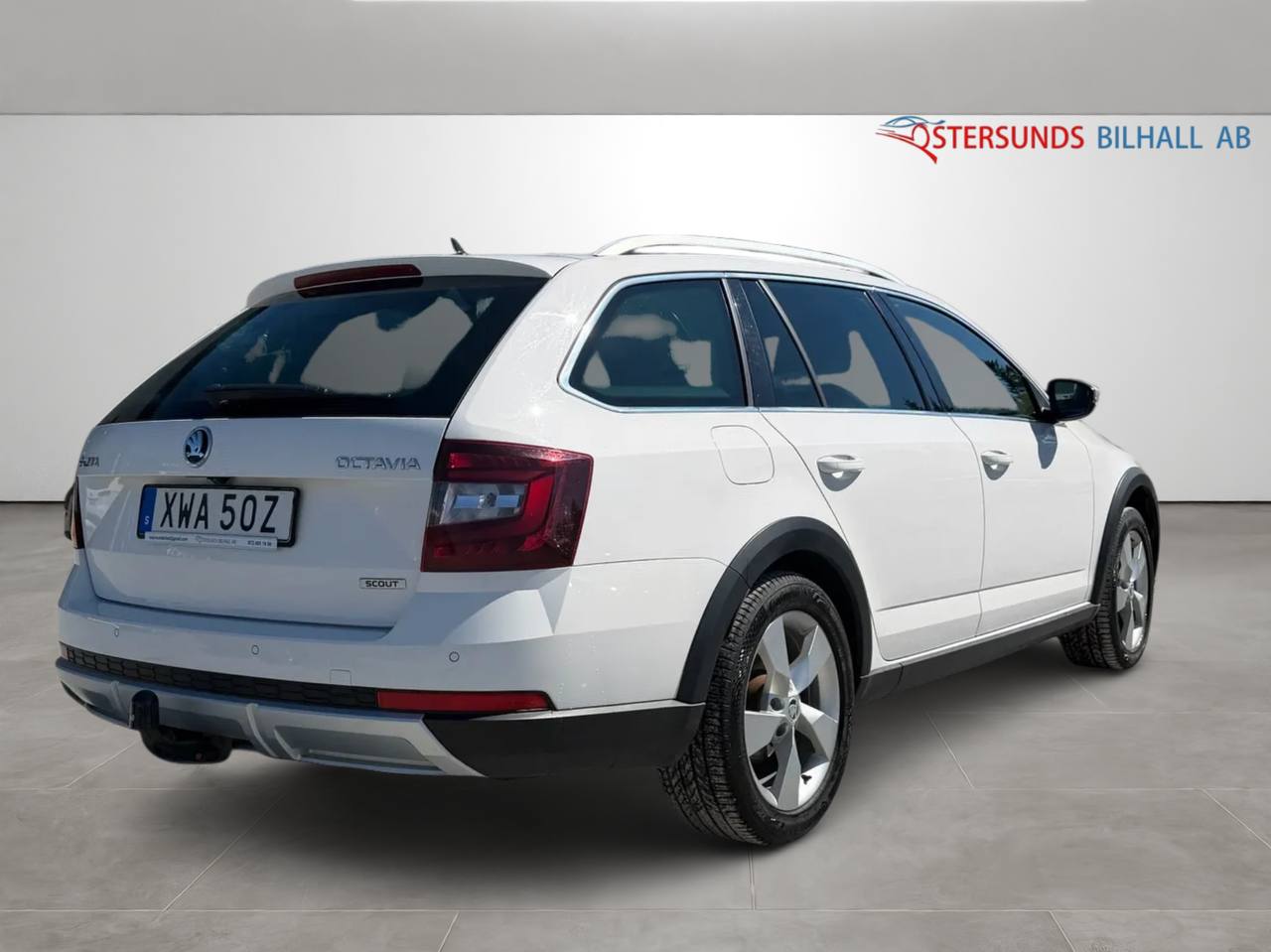 Skoda Octavia Scout 2.0 TDI SCR 4x4 Premium Moms D-värm M-värm Ny kamrem