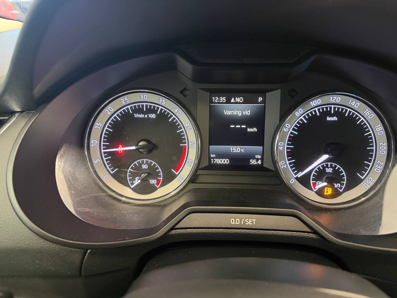 Skoda Octavia Scout 2.0 TDI SCR 4x4 Premium Moms D-värm M-värm Ny kamrem