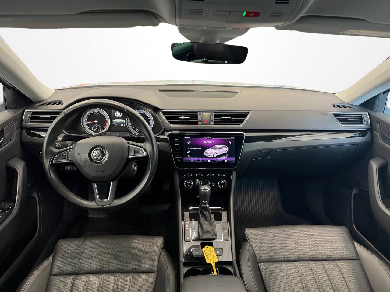 Skoda Superb Kombi 2.0 TDI 4x4 SCR Business Edition L&K D-värm, Drag