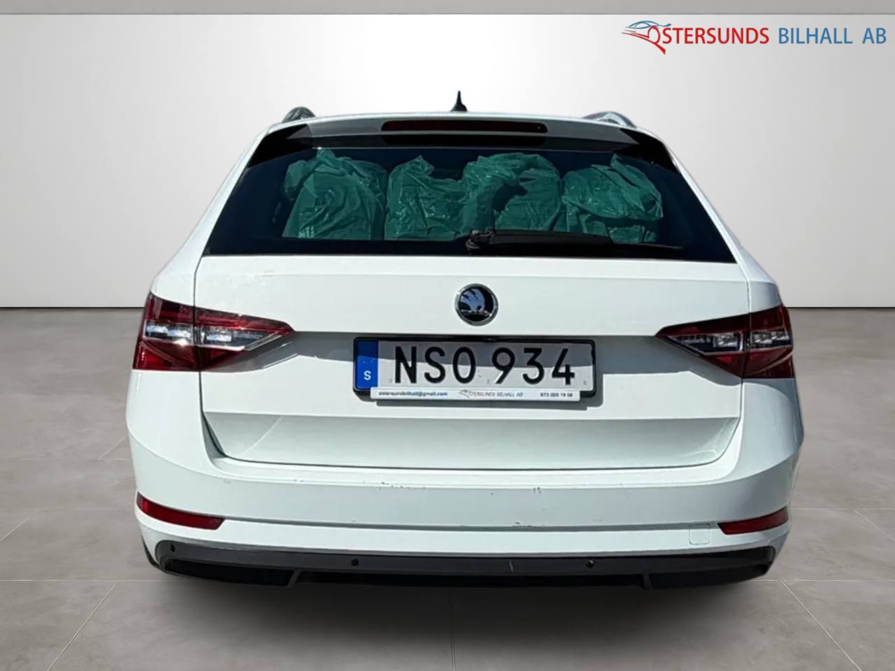 Skoda Superb Kombi 2.0 TDI 4x4 SCR Business Edition L&K D-värm, Drag