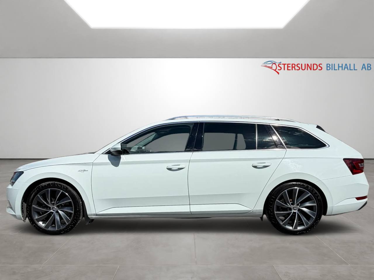 Skoda Superb Kombi 2.0 TDI 4x4 SCR Business Edition L&K D-värm, Drag