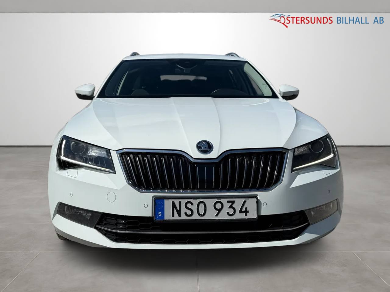 Skoda Superb Kombi 2.0 TDI 4x4 SCR Business Edition L&K D-värm, Drag