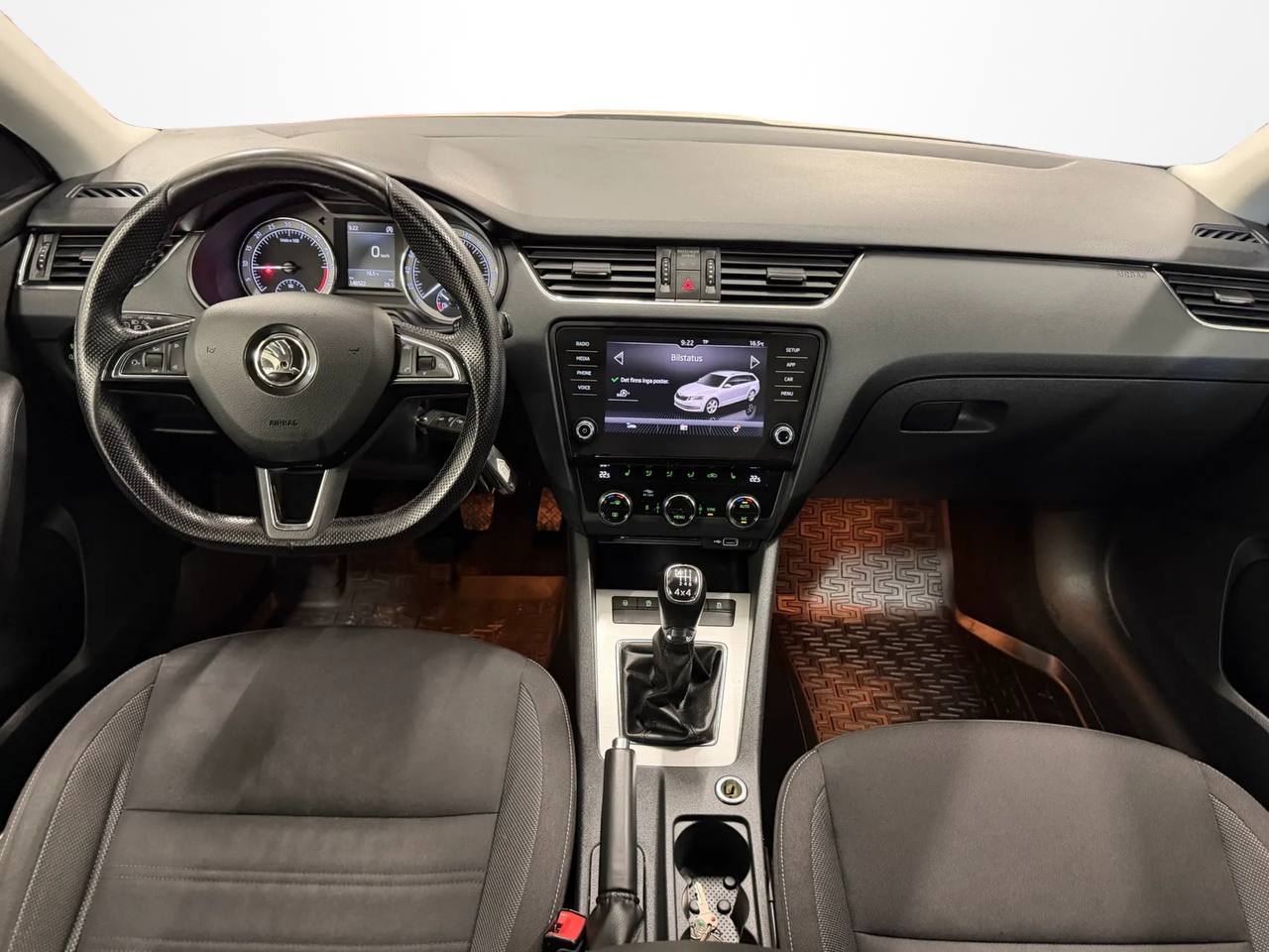 Skoda Octavia Kombi 2.0 TDI SCR 4x4 Ambition M-värm D-värm Drag