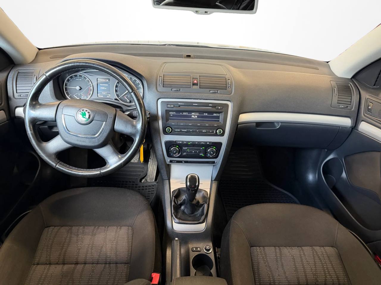 Skoda Octavia Kombi 1.6 TDI 4x4 Elegance Euro 5, M-värm, Dragkrok