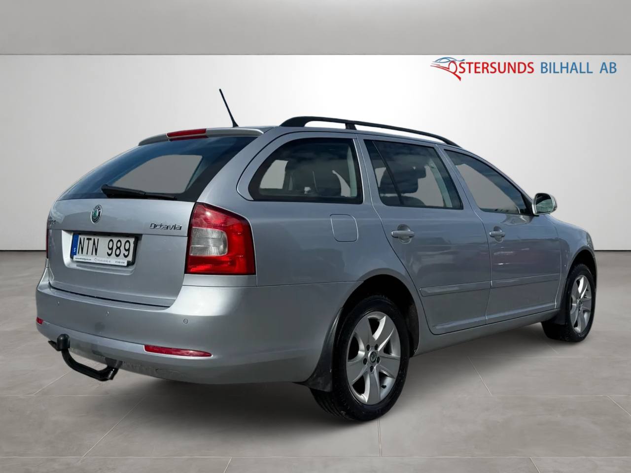 Skoda Octavia Kombi 1.6 TDI 4x4 Elegance Euro 5, M-värm, Dragkrok