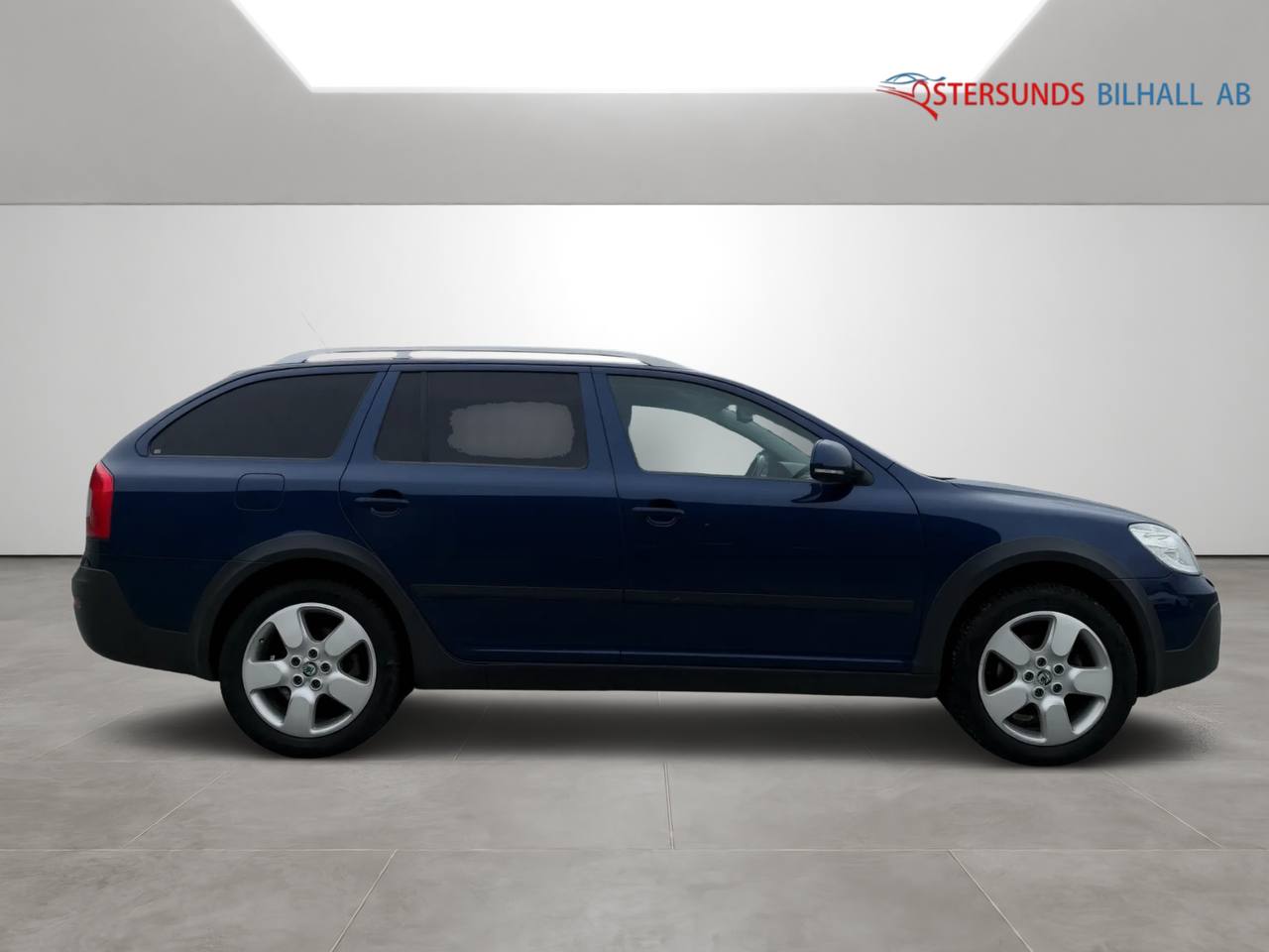 Skoda Octavia Scout 2.0 TDI DPF 4Motion Scout Ny servad, D-värm, M-värm