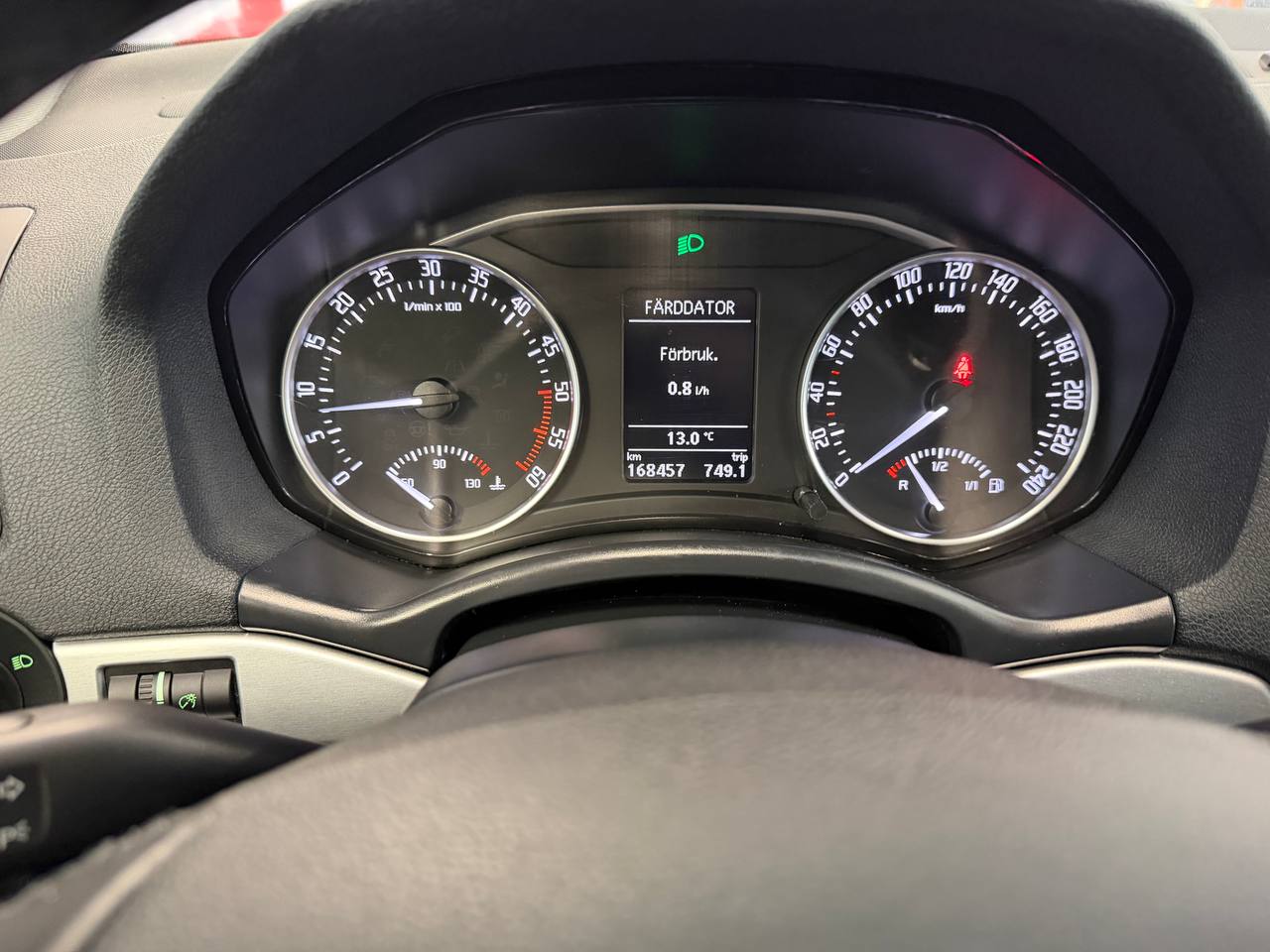 Skoda Octavia Scout 2.0 TDI DPF 4Motion Scout Ny servad, D-värm, M-värm