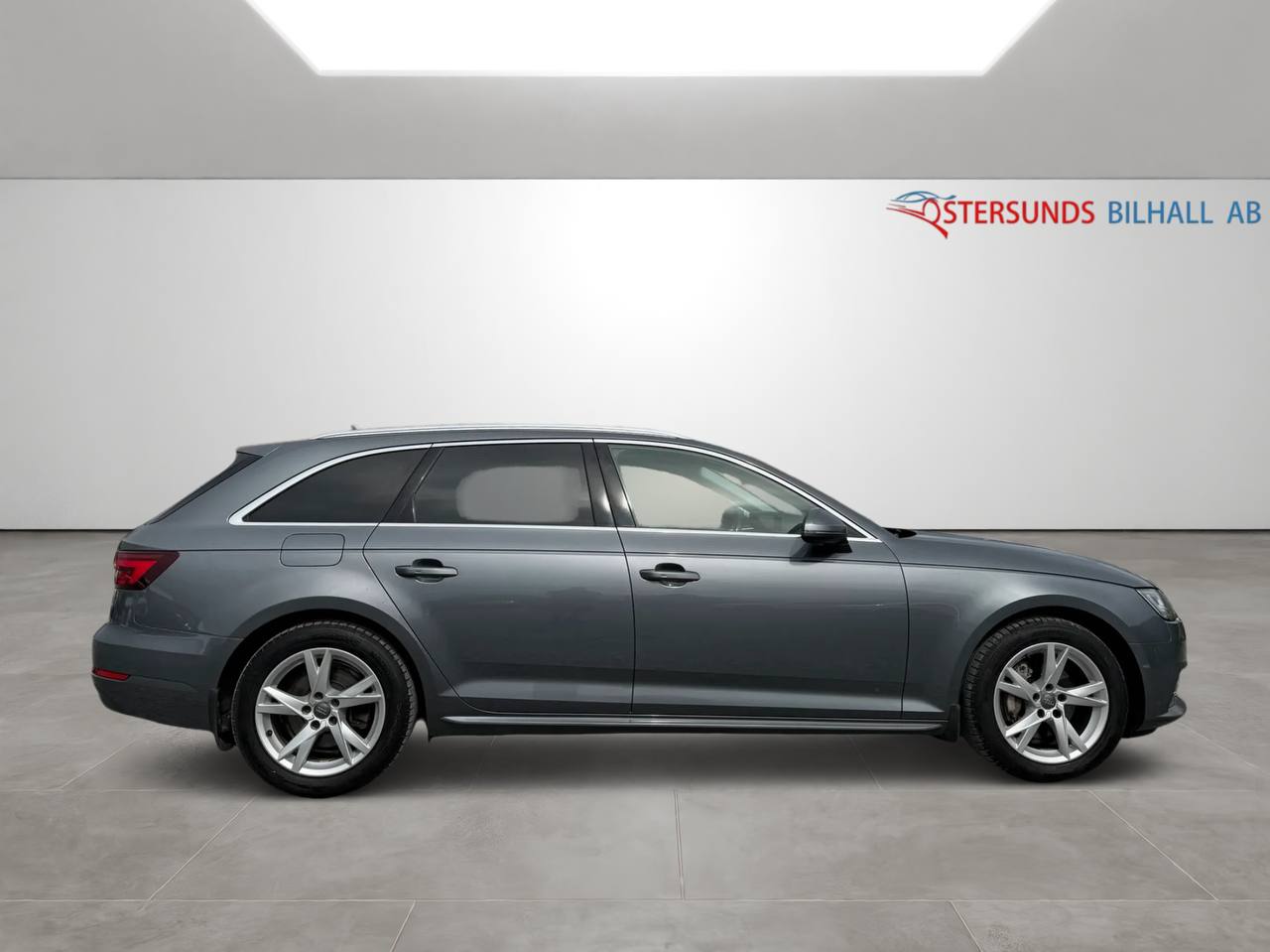 Audi A4 2.0 TDI quattro S Tronic Proline D&M-värm Fullt Servad