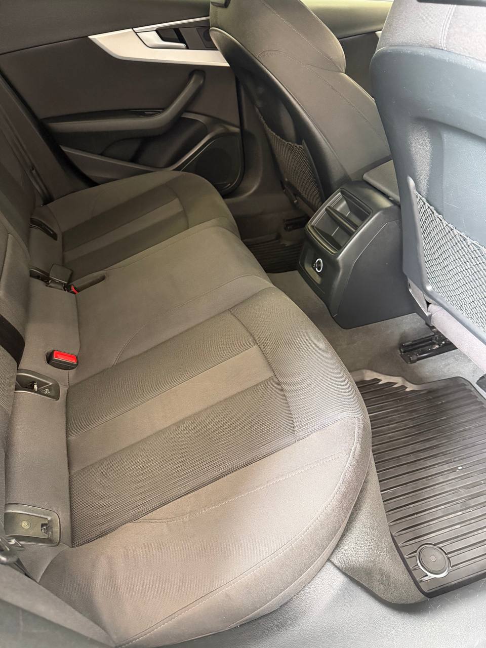 Audi A4 2.0 TDI quattro S Tronic Proline D&M-värm Fullt Servad