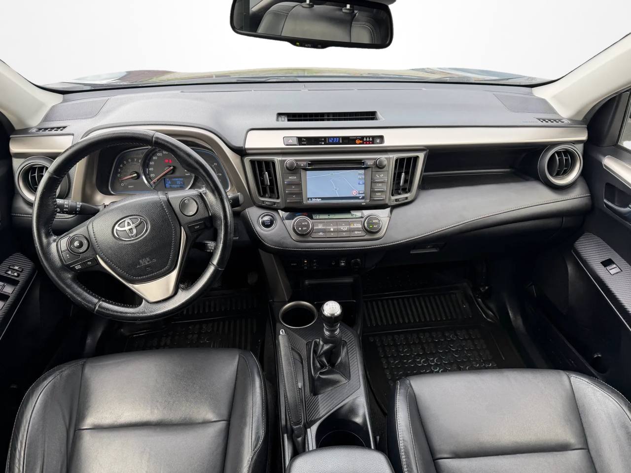 Toyota RAV4 2.0 Dual VVT-i Valvematic AWD Edition M-värm backkamera