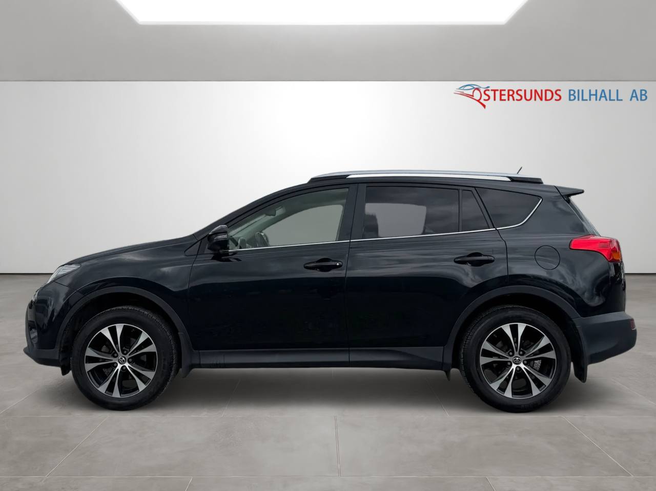 Toyota RAV4 2.0 Dual VVT-i Valvematic AWD Edition M-värm backkamera
