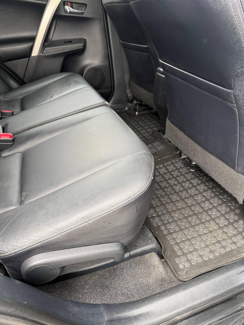 Toyota RAV4 2.0 Dual VVT-i Valvematic AWD Edition M-värm backkamera