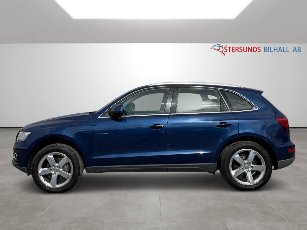 Audi Q5 2.0 TDI DPF quattro Design Euro 6 M-värm Dragkrok Panoramatak
