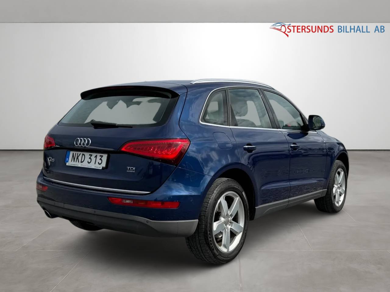 Audi Q5 2.0 TDI DPF quattro Design Euro 6 M-värm Dragkrok Panoramatak