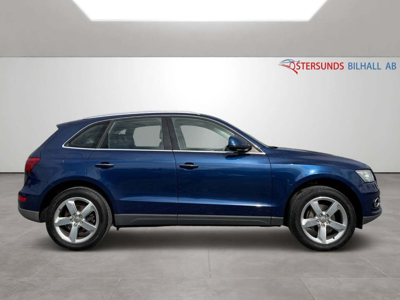 Audi Q5 2.0 TDI DPF quattro Design Euro 6 M-värm Dragkrok Panoramatak