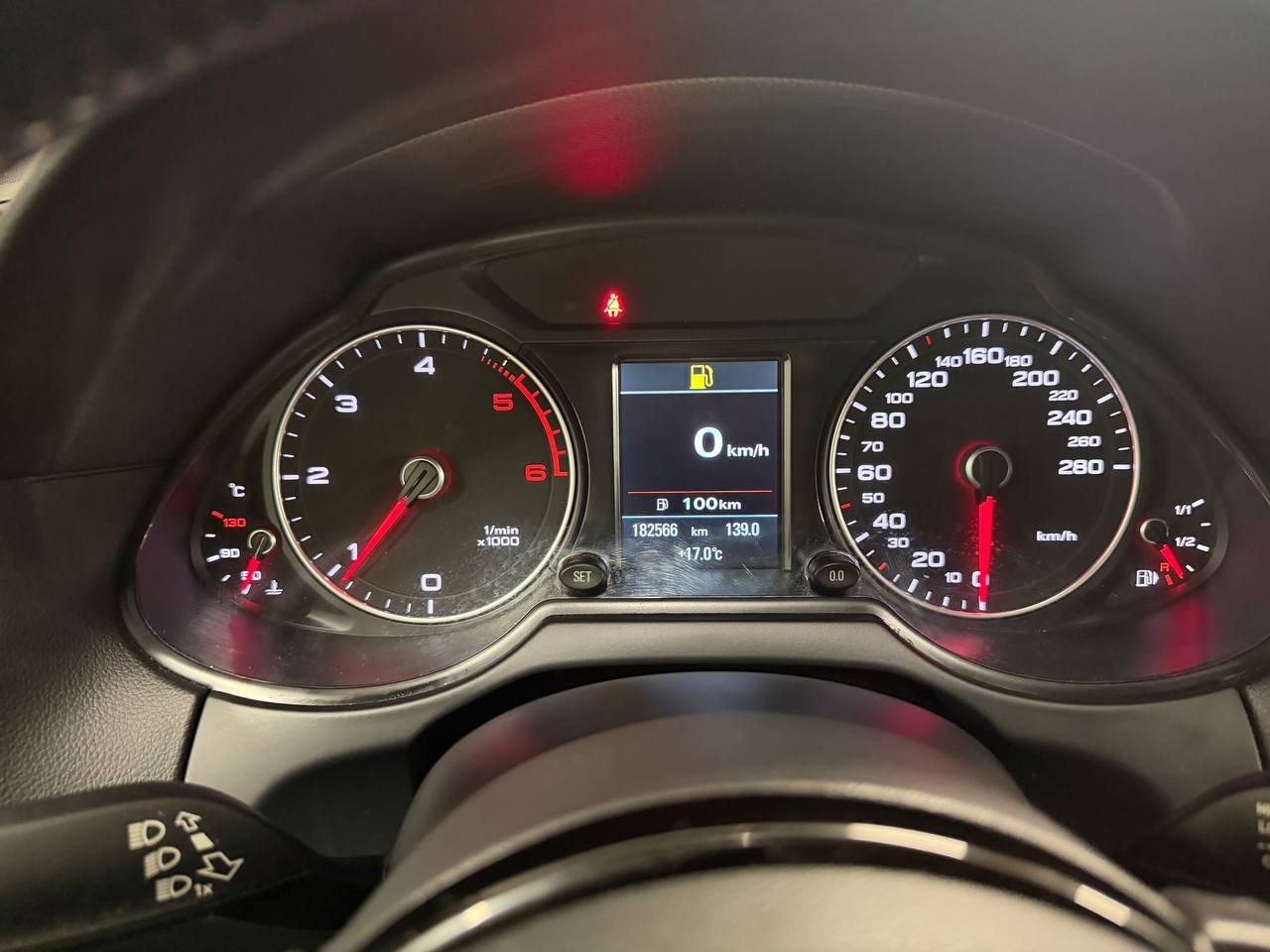 Audi Q5 2.0 TDI DPF quattro Design Euro 6 M-värm Dragkrok Panoramatak