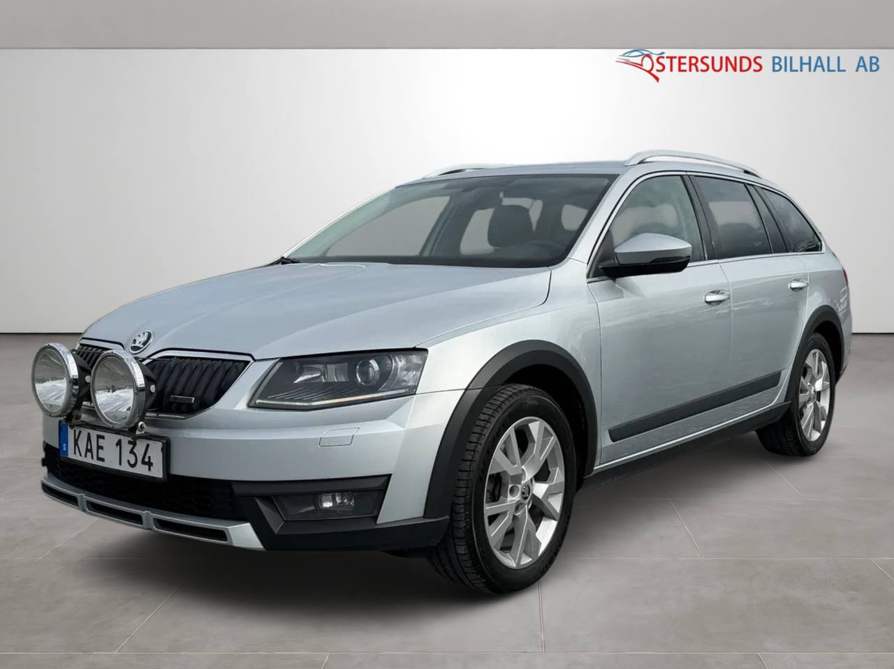 Skoda Octavia Scout 2.0 TDI 4x4 Euro 6 M&D-värm Dragkrok Nya bromsar 2brukare