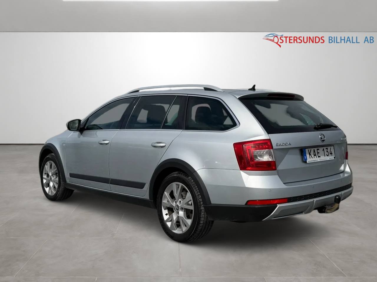 Skoda Octavia Scout 2.0 TDI 4x4 Euro 6 M&D-värm Dragkrok Nya bromsar 2brukare