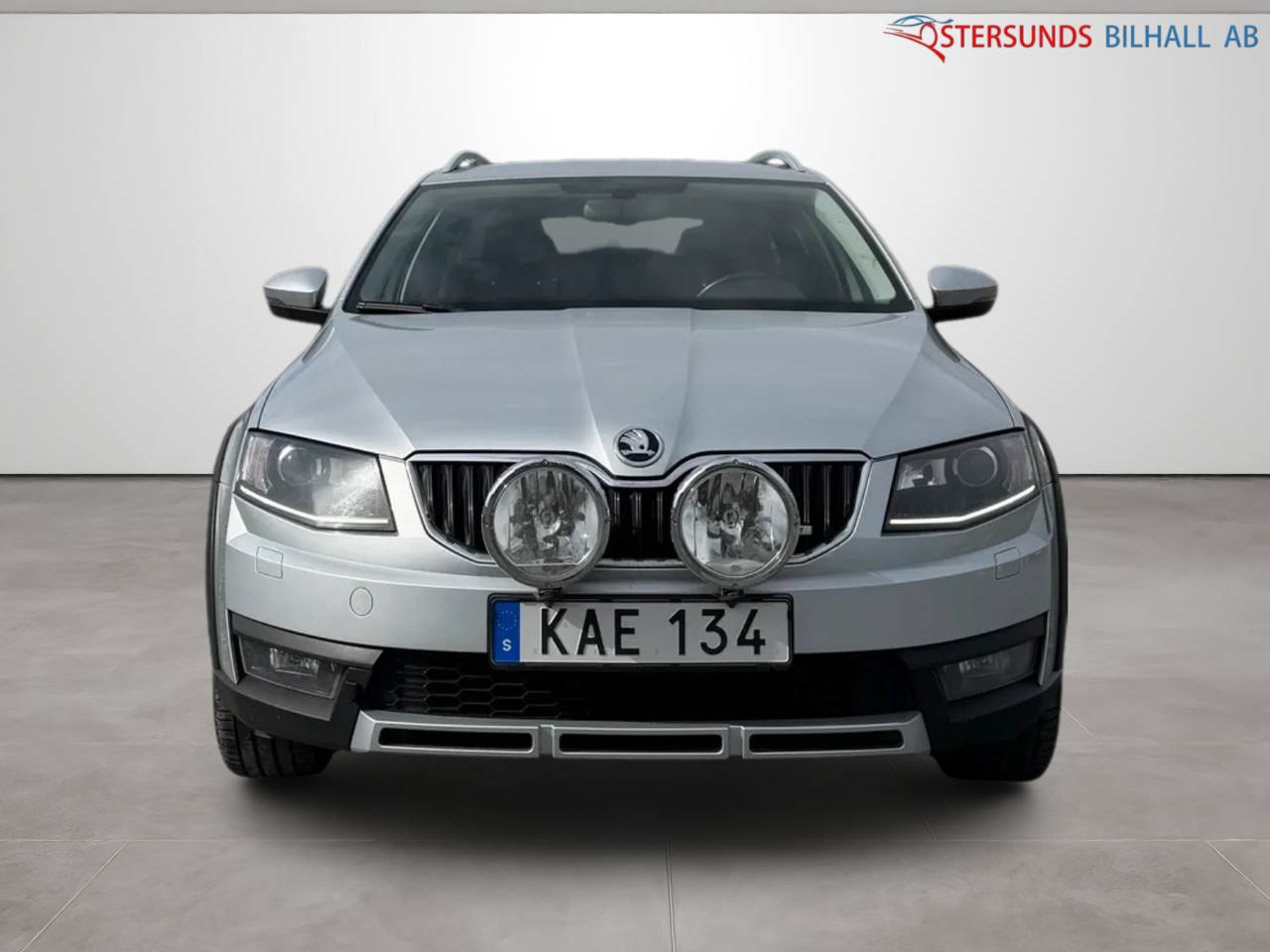 Skoda Octavia Scout 2.0 TDI 4x4 Euro 6 M&D-värm Dragkrok Nya bromsar 2brukare