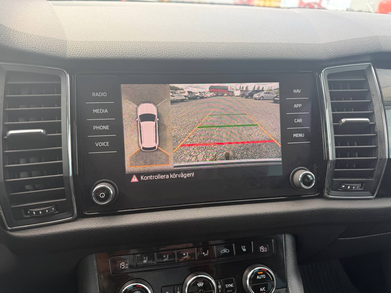 Skoda Kodiaq 2.0 TDI SCR 4x4 Euro 6 D-värm 360kamera Dragkrok 1brukare